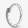 Pandora - Sparkling Overlapping Ring