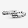 Pandora - Sparkling Overlapping Ring