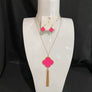 Fashion Jewelry: Epoxy Clover Tassel Necklace